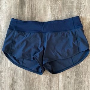 Lululemon low rise 2.5 speed up shorts